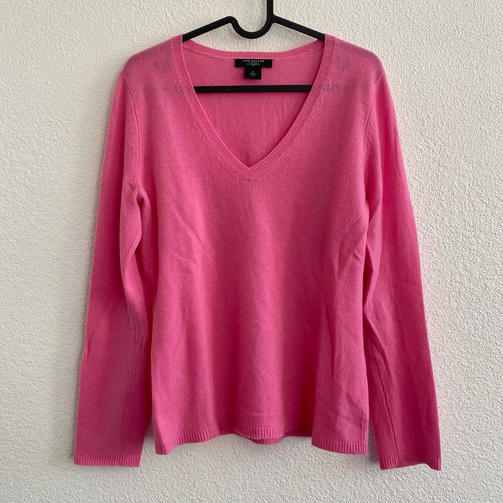 100% Cashmere Ann Taylor Pink V-Neck Sweater Size Medium